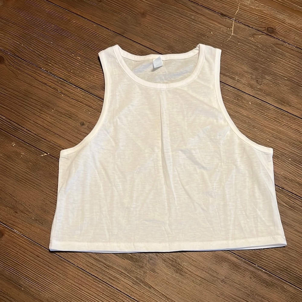 Women's White Crop Tank Top - Brand Unspecified